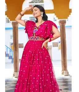 Vestido Informal para Uso Diario con Trabajo Gamathi y Estampado Bandhani Diseñado para Mujeres Atuendo Étnico Elegante Adecuado para el Trabajo - Product Image 1