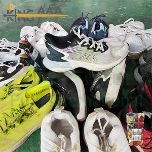 Scarpe da uomo sportive originali di marca Guangzhou Factory scarpe usate negozio di buona qualità - Product Image 3