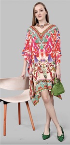 Robe caftan africaine en viscose pour femme, tunique maxi, poncho ample, style kimono, aspect satiné soyeux, tenue bohème pour les vacances et les stations balnéaires - Product Image 4