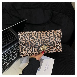 Monedero de Mujer con Estampado de Leopardo, Cartera Corta Plegable de Cuero PU, Tarjetero para Mujer, para Uso Diario, Bolso de Mano para Mujer - Product Image 4