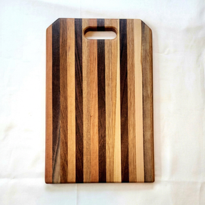 Planche à découper rectangulaire en bois naturel de qualité supérieure, durable, faite à la main, épaisseur 1,2 cm, passe au lave-vaisselle, pour légumes et fruits - Product Image 1