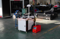 Appareil de soudage, découpe, nettoyage et polissage au laser à fibre CNC 4-en-1 portatif pour travaux industriels de découpe, soudage, nettoyage de la rouille et de la peinture sur métal