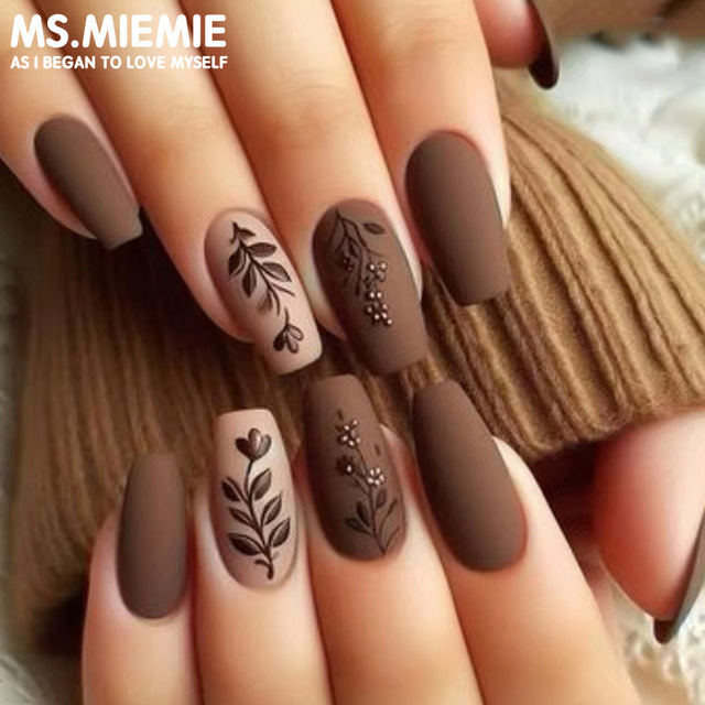 24 Blatt Weihnachts-Nagelaufkleber – Schneeflocken, Weihnachtsmotive, Selbstklebend, Inklusive Pinzette