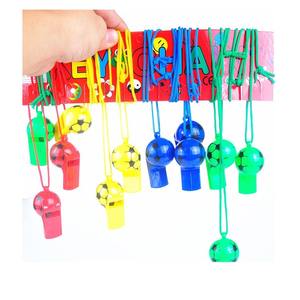 Di alta qualità di colore di plastica di calcio forma di calcio giocattoli fischietto per il regalo promozionale - Product Image 6