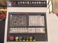 Torno CNC de bancada plana horizontal de doble husillo de China, máquina de torneado automática de alta precisión para trabajo medio con control GSK en oferta