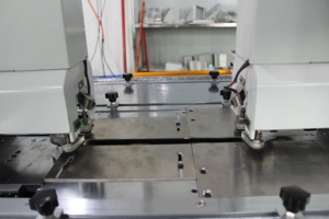 Machine de perforation automatique pour circuits imprimés flexibles (FPC) – Perforateur CCD haute précision - Product Image 3