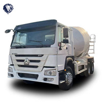 Camion malaxeur à béton HOWO6*4 371 ch Euro 3 d'occasion, capacité 10m3, poids 25000 kg, avec moteur et pompe pour la construction