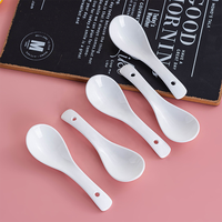 Cuillère en céramique blanche pour soupe, riz, ramen – Ustensile de cuisine en porcelaine, ensemble de service, cadeau, design empilable, FDA, OEM, vente en gros, faible MOQ