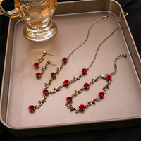 HT0004 Magnifique Ensemble Collier, Boucles d'Oreilles et Bracelet Fleur Rose Fraîche pour Jeune Fille, Collier Fleur Rouge Romantique Idéal pour les Femmes