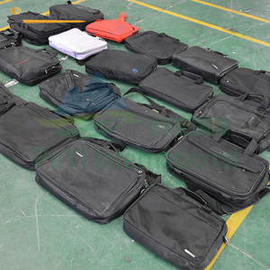 Zaini Usati di Seconda Mano per <span class=keywords><strong>Uomo</strong></span>, Donna e Bambini, <span class=keywords><strong>Lotto</strong></span> Misto di Marche Famose in Balle - Product Image 5