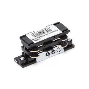 quattro vas tipo i, colore nero, con quattro uscite; ideale per distribuire energia nelle installazioni elettriche. - Product Image 1