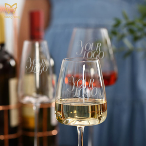 Set <span class=keywords><strong>di</strong></span> 3 <span class=keywords><strong>Calici</strong></span> <span class=keywords><strong>di</strong></span> Lusso per <span class=keywords><strong>Vino</strong></span> <span class=keywords><strong>Rosso</strong></span>, Stile Borgogna con Stelo Lungo e Fondo Concavo, in Cristallo Trasparente Senza Piombo, Design Personalizzato - Product Image 5