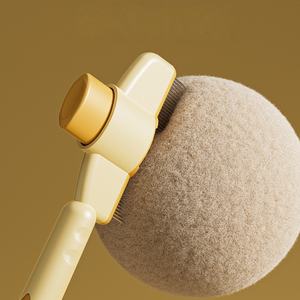 Peigne démêlant pour animaux de compagnie <span class=keywords><strong>pas</strong></span> <span class=keywords><strong>cher</strong></span> Dents douces en acier inoxydable pour un enlèvement sûr Nœuds de fourrure emmêlés Conception de dents longues et courtes Toilettage sûr - Product Image 4