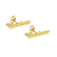 Pendientes de Nombre Personalizados de Lujo TD Trendy, Aretes de Acero Inoxidable Chapados en Oro de 18K con Placa de Nombre Personalizada para Mujer, Regalo para Damas de Honor