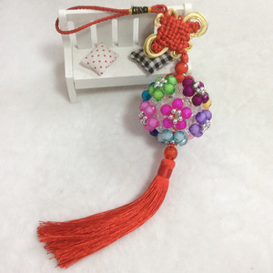 Pendentif Boule Perlée Colorée Mystère d'Aomiao en Résine Plastique, Ornement Intérieur de Voiture, Décoration Porte-Bonheur, Printemps 2024 - Product Image 1