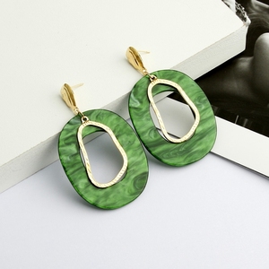 Boho Ragazze Alla Moda <span class=keywords><strong>Oro</strong></span> Irregolare Metallo <span class=keywords><strong>Bianco</strong></span> Della Resina Geometrica Dei Monili di Goccia Ovale Acetato Acrilico <span class=keywords><strong>Orecchini</strong></span> <span class=keywords><strong>Per</strong></span> Le Donne - Product Image 6