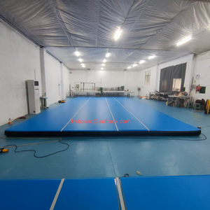 Pista de aire de PVC personalizada, área de juegos interior inflable hermética para gimnasio, fútbol y entrenamiento deportivo con función de escalada - Product Image 5