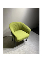Chaise de salle à manger moderne rembourrée avec dossier en velours côtelé et pieds en métal noir pour salle à manger