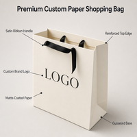 Sac fourre-tout de luxe pour magasin de vêtements, sac cadeau personnalisé pour cosmétiques, sac de shopping biodégradable en carton pour hommes et femmes avec poignée en ruban
