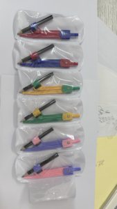 <span class=keywords><strong>Compas</strong></span> de dessin en plastique pour étudiants, <span class=keywords><strong>compas</strong></span> en métal et en plastique avec <span class=keywords><strong>mine</strong></span> pour le dessin et l'école - Product Image 3