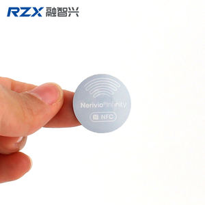 25MM 원형 <span class=keywords><strong>RFID</strong></span> 접착 안티 메탈 미니 NFC <span class=keywords><strong>RFID</strong></span> 스티커 종이 롤 태그 NTAG 216 NFC 칩 888 바이트 금속에 NFC Tags - Product Image 1