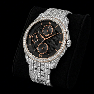 Montre sertie de diamants |   Montre chronographe de luxe avec cadran noir |   Montre personnalisée en moissanite - Product Image 1