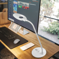 Lámpara de Escritorio LED Moderna de 3 Niveles de Intensidad con Sensor, Lupa Integrada Flexible y Pequeña, Lámpara de Lectura para el Cuidado de los Ojos