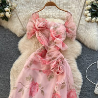 Robe longue décontractée pour femmes WIWT, élégante, à imprimé floral 3D en rose, en mousseline de soie, coupe évasée, sans manches, pour les vacances et les soirées