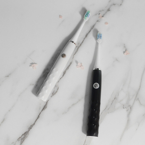 <span class=keywords><strong>Oral</strong></span>-<span class=keywords><strong>B</strong></span> Cepillo de dientes eléctrico sónico de alto rendimiento con 3 limpiadores Elimina manchas y cuida encías sensibles Mini secador de manos - Product Image 2