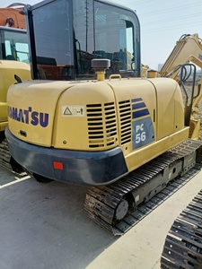 Mini-excavatrice Komatsu Pc56 d'occasion en excellent état Modèle 2022 Capacité de la cuvette de 0,2 m Moteur de 36,4 kW Poids en service de 6100 kg - Product Image 4