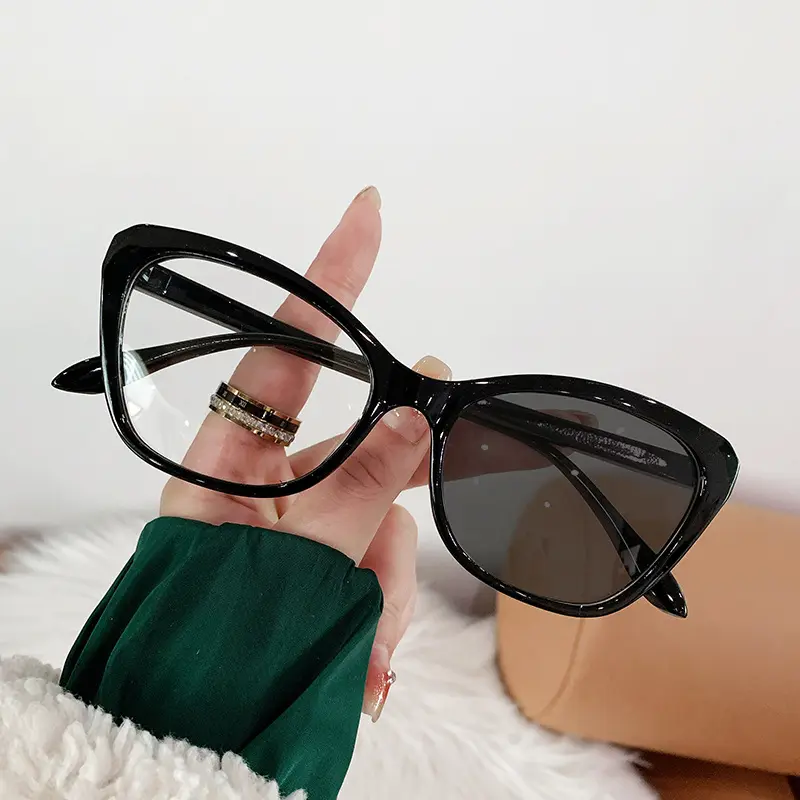 New Cat Eye Color-changing Eyewear Women Optical Frame Fashion Blocking Blue Light Glasses Female Photochromic Eyeglass