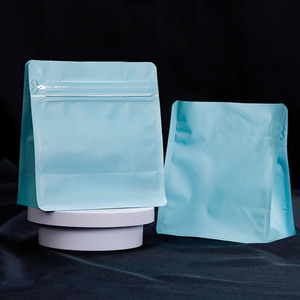 Bolsas de Dulces Negras de Fondo Plano con Válvula y Cierre, de Grado Alimenticio, con Logotipo Personalizado Impreso, de Alta Calidad, 125g 250g 500g 1000g, en Stock, 50 Unidades - Product Image 3