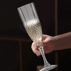 Flute da Champagne in Plastica Infrangibile da 6 OZ, Calice di Lusso Riutilizzabile <span class=keywords><strong>per</strong></span> Matrimoni, Bar, Feste, Eventi e <span class=keywords><strong>San</strong></span> <span class=keywords><strong>Valentino</strong></span> - Product Image 5