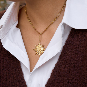 <span class=keywords><strong>Collana</strong></span> J&D in acciaio inossidabile placcato oro PVD 18K <span class=keywords><strong>con</strong></span> ciondolo classico <span class=keywords><strong>sole</strong></span> <span class=keywords><strong>e</strong></span> <span class=keywords><strong>luna</strong></span> <span class=keywords><strong>con</strong></span> strass bianchi - Product Image 3