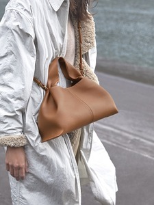 Borsa Cloud a Fagottino da <span class=keywords><strong>Donna</strong></span> 2025 Nuova Popolare Borsa a Mano Stile Portapranzo, Borsa a Spalla e a <span class=keywords><strong>Tracolla</strong></span> di Alta Qualità - Product Image 2