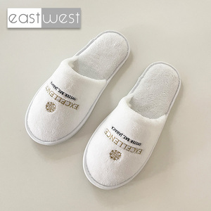 Pantofole <span class=keywords><strong>Spa</strong></span> dal Design unico est-ovest pantofole in pile di corallo bianco con Logo privato pantofola personalizzata usa e getta da Hotel - Product Image 3