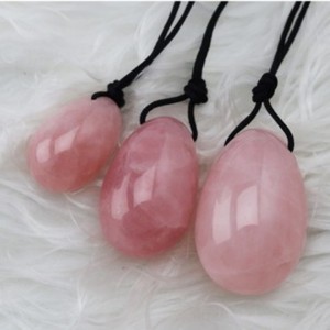 Œuf de Yoni en pierres précieuses pour massage et resserrement vaginal, en <span class=keywords><strong>quartz</strong></span> <span class=keywords><strong>rose</strong></span> et jade gravés, design portable et romantique - Product Image 1