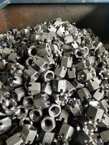 DIN 935 ASME B18.2.2 ASME M3-M100 B18.2.4.3M เหล็กคาร์บอน Cl.4/<span class=keywords><strong>8</strong></span>/10 HEX หนาและน็อตปราสาทสีดำปรับขนาดได้ - Product Image 5