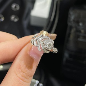 Bague en argent pur S925 avec plume de paon et feuille de diamant, design ouvert de luxe, avec diamants de haute qualité, petite taille - Product Image 4