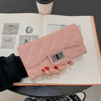 Dompet Wanita Elegan Multi Slot Model Quilted dengan Kunci Logam dan Banyak Kantong, Tempat Kartu Wanita