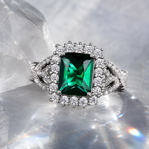 Anello Verde con Design a Croce Rettangolare per Dito Indice da Donna - Product Image 3