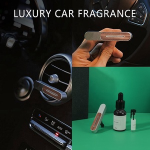Désodorisant de voiture au design personnalisé de luxe Aromathérapie Moitié alliage d'aluminium Moitié bois Parfums différents Ventilation en vrac Voitures parfumées - Product Image 4