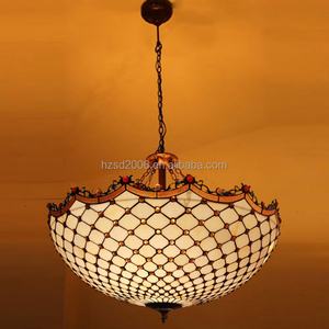 Lámpara Colgante de Vitral Tiffany de Estilo Retro Hecha a Mano, Diseño Europeo, 32 Pulgadas, Fuente de Luz LED, Hierro, para Hotel o Villa - Product Image 3