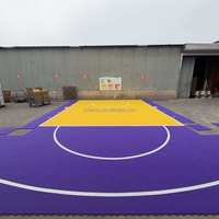 Sol de terrain de basket-ball suspendu en PP personnalisé, dalles de sol emboîtables portables pour badminton