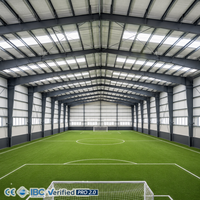 Structure de toit galvanisée certifiée AISC pour arène de futsal intérieure, résistante aux vents de 160 km/h, fabriquée en usine