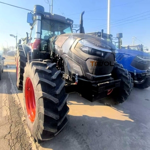 Tractor de Ruedas Nuevo de 280hp con Tracción en las 4 Ruedas y Transmisión por Engranajes, Multifuncional para Agricultura - Product Image 3