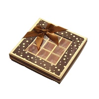 Boîte cadeau chocolat de luxe personnalisée, de haute qualité, en matériaux recyclés, avec couvercle et base à motif quadrillé, estampage à chaud argenté, revêtement UV.