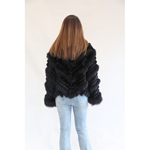 Nuovo Cappotto di Lusso Reversibile in <span class=keywords><strong>Vera</strong></span> <span class=keywords><strong>Pelliccia</strong></span> di <span class=keywords><strong>Volpe</strong></span> e Coniglio per Donna - Product Image 6