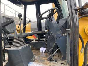 Chargeuse sur pneus d'occasion durable CAT 420F, capacité de charge de 20 tonnes, puissance de 220 kW, pour le transport de pierres, chargeuses-pelleteuses Caterpillar d'occasion - Product Image 4