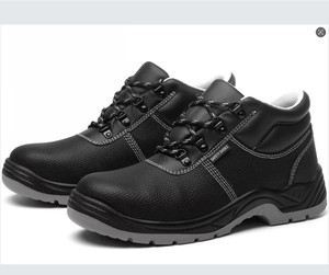 Chaussures de sécurité industrielle avec bout en acier anti-crevaison et étanchéité à l'huile Bottes de protection imperméables pour hommes pour l'industrie de la construction - Product Image 1